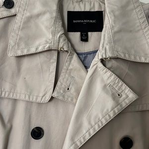 Never Worn Banana Republic Petite Trench Coat